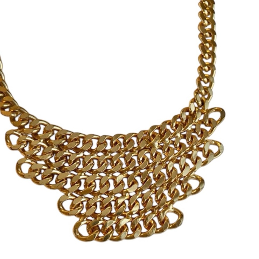 Gold chunky necklace